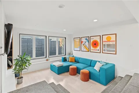 $498,000 | 2115 West 71st Terrace, Prairie Village, KS 66208