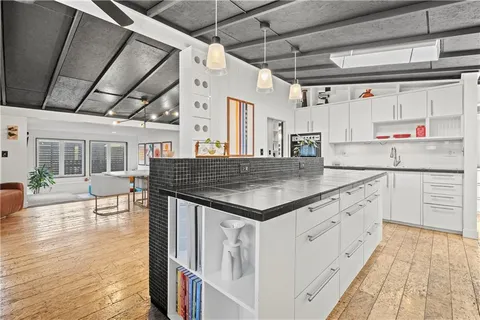 $498,000 | 2115 West 71st Terrace, Prairie Village, KS 66208