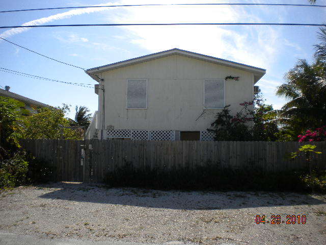 192 Blackbeard Road Summerland Key, FL 33042 - Photo 1 of 12 Front