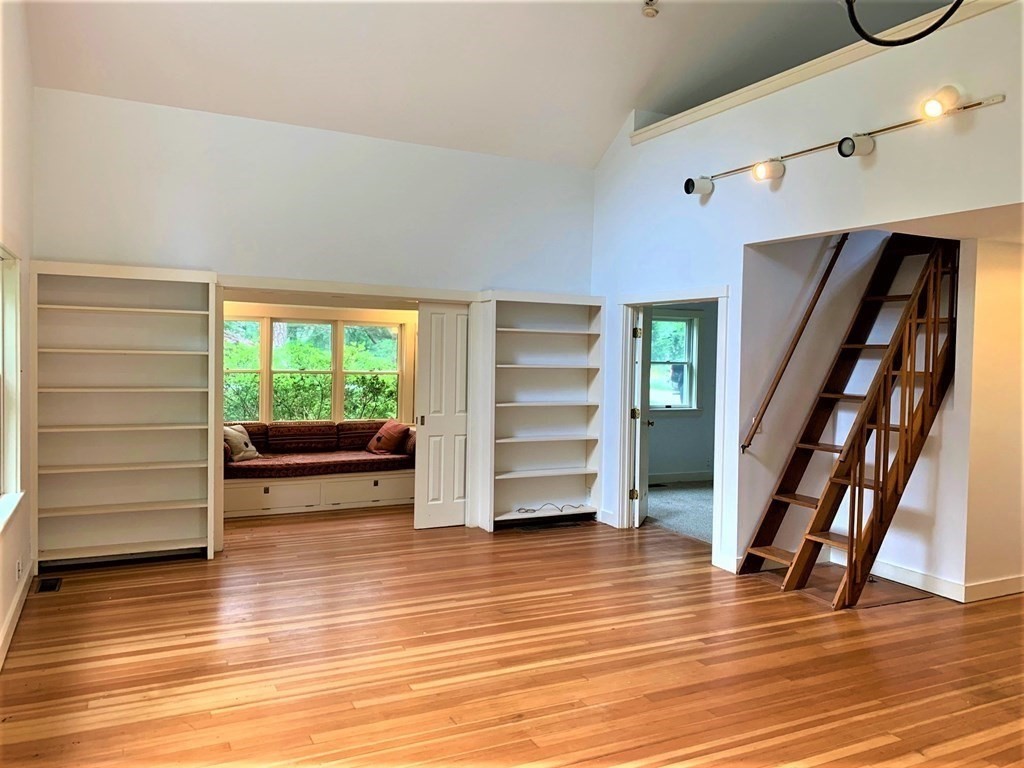 45 Lagoon Road Oak Bluffs, MA 02557 - Photo 7 of 27 Gallery Image 7