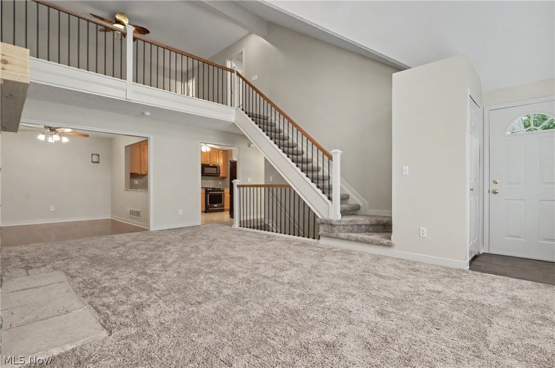 478 Kings Court Akron, OH 44321 - Photo 2 of 40