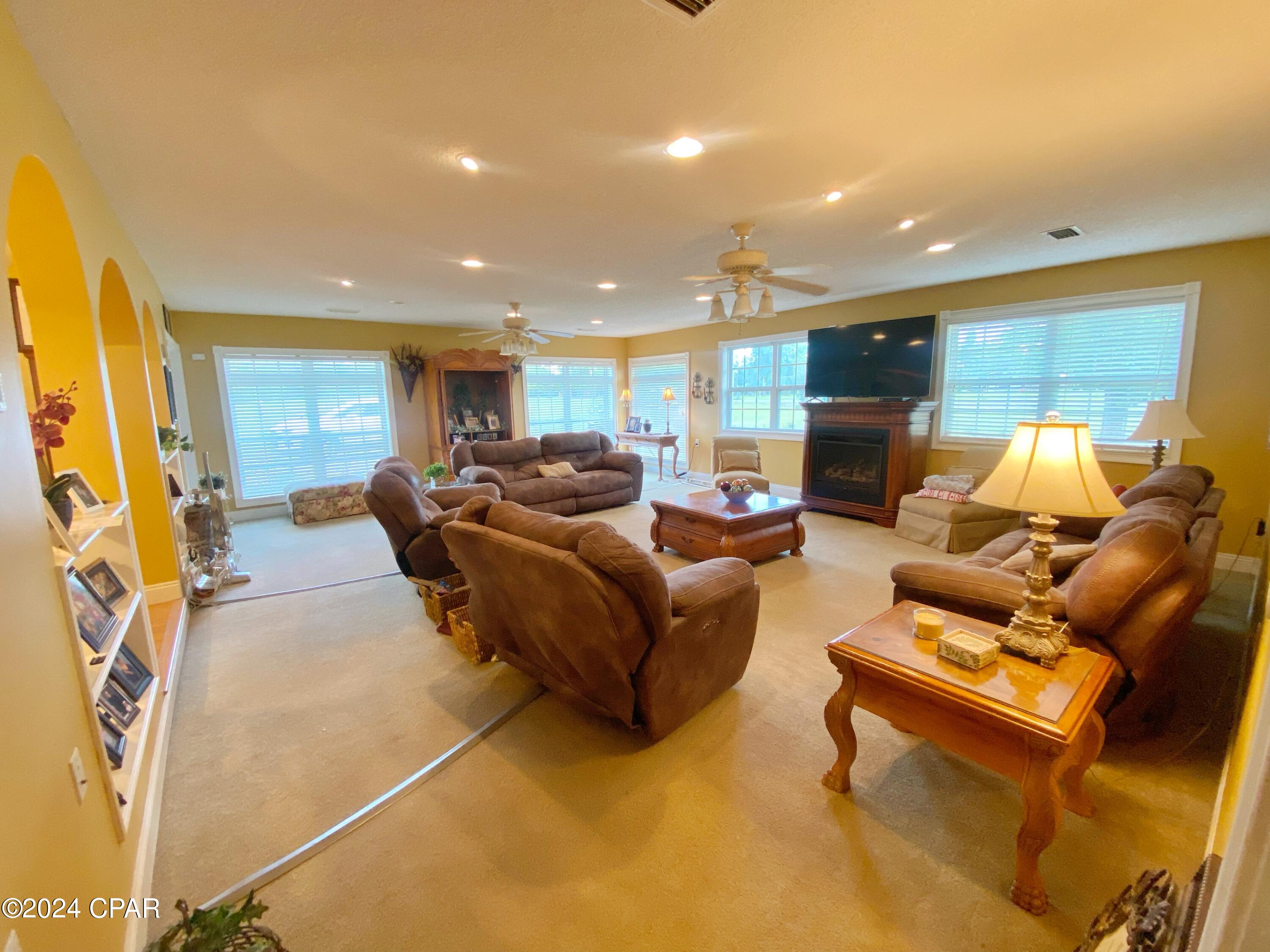 2812 Stephens Road Grand Ridge, FL 32442 - Photo 10 of 60 Gallery Image 10