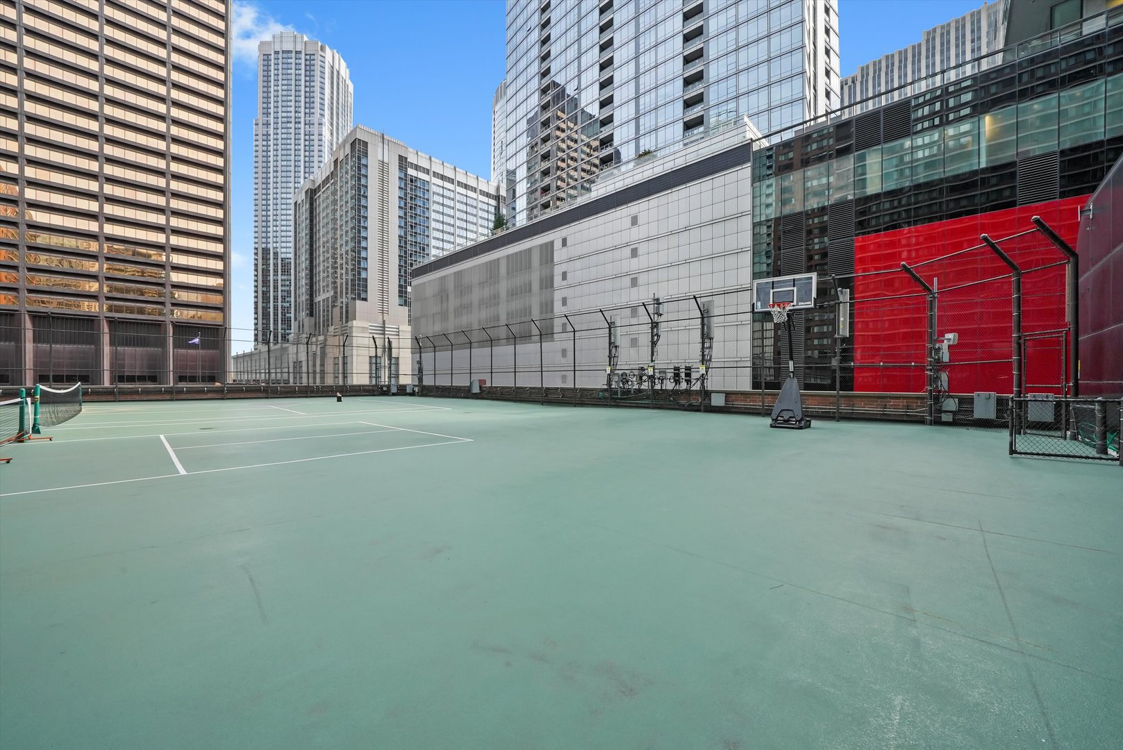 211 East Ohio Street, Unit 2707 Chicago, IL 60611 - Photo 39 of 45 a view of a house with a backyard