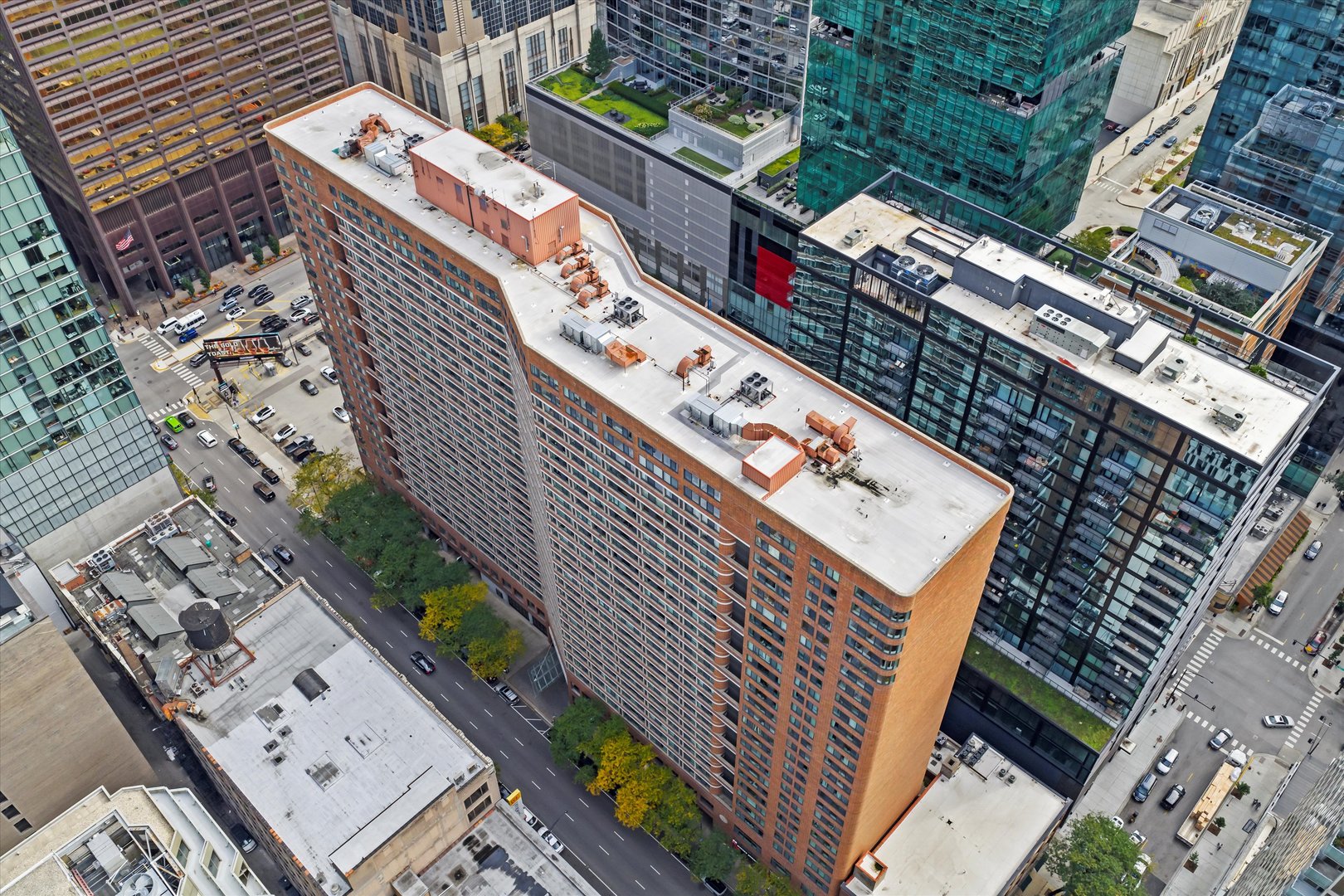 211 East Ohio Street, Unit 2707 Chicago, IL 60611 - Photo 40 of 45