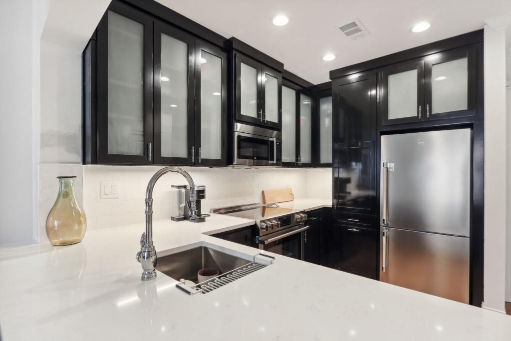 2255 Peachtree Road Northeast, Unit 825 Atlanta, GA 30309 - Photo 10 of 15