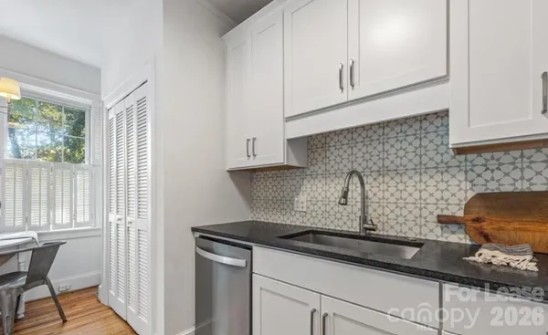 $2,000 | 118 Altondale Avenue, Unit 3, Charlotte, NC 28207