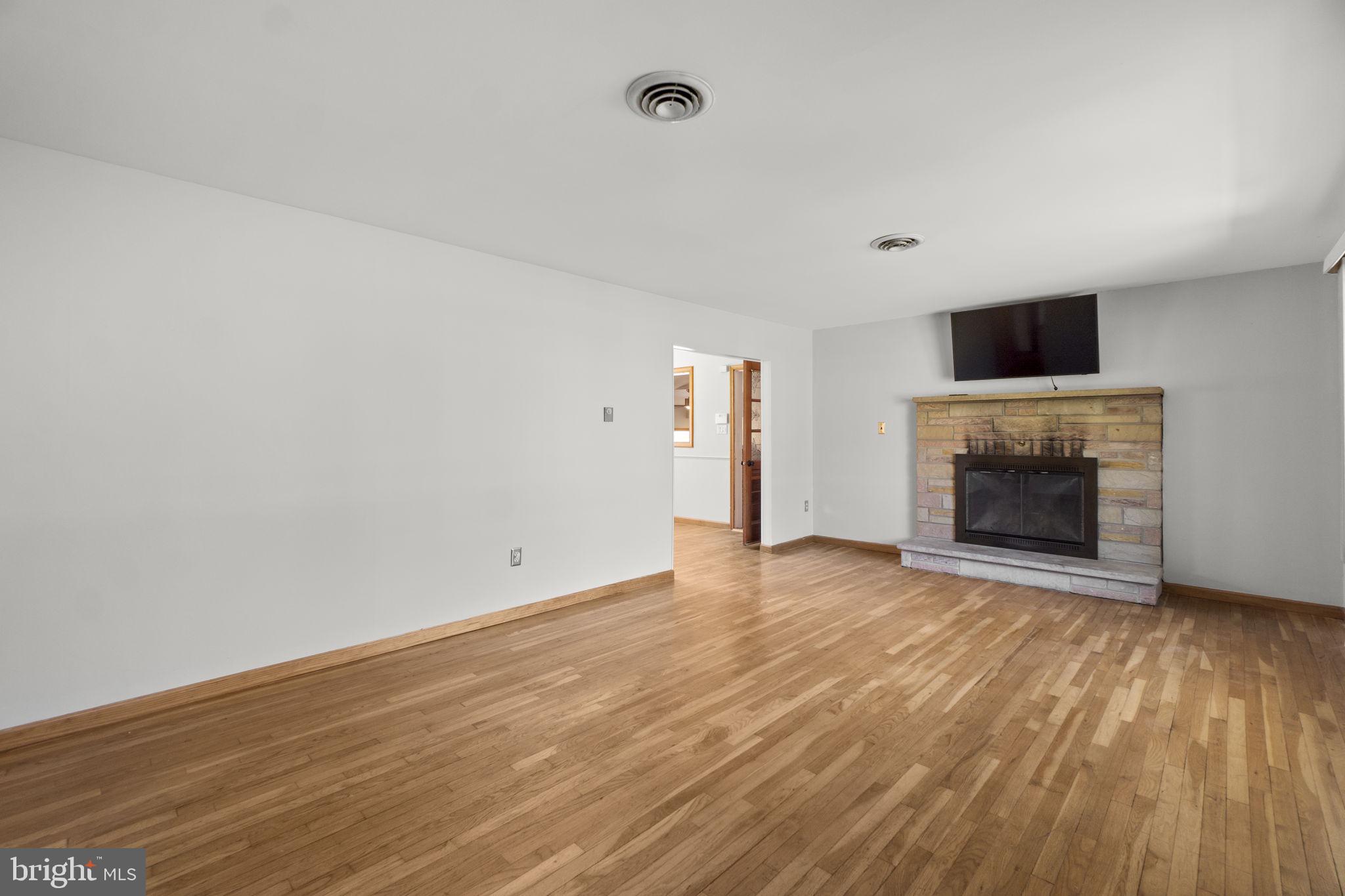 7203 Peekskill Drive Frederick, MD 21702 - Photo 5 of 65