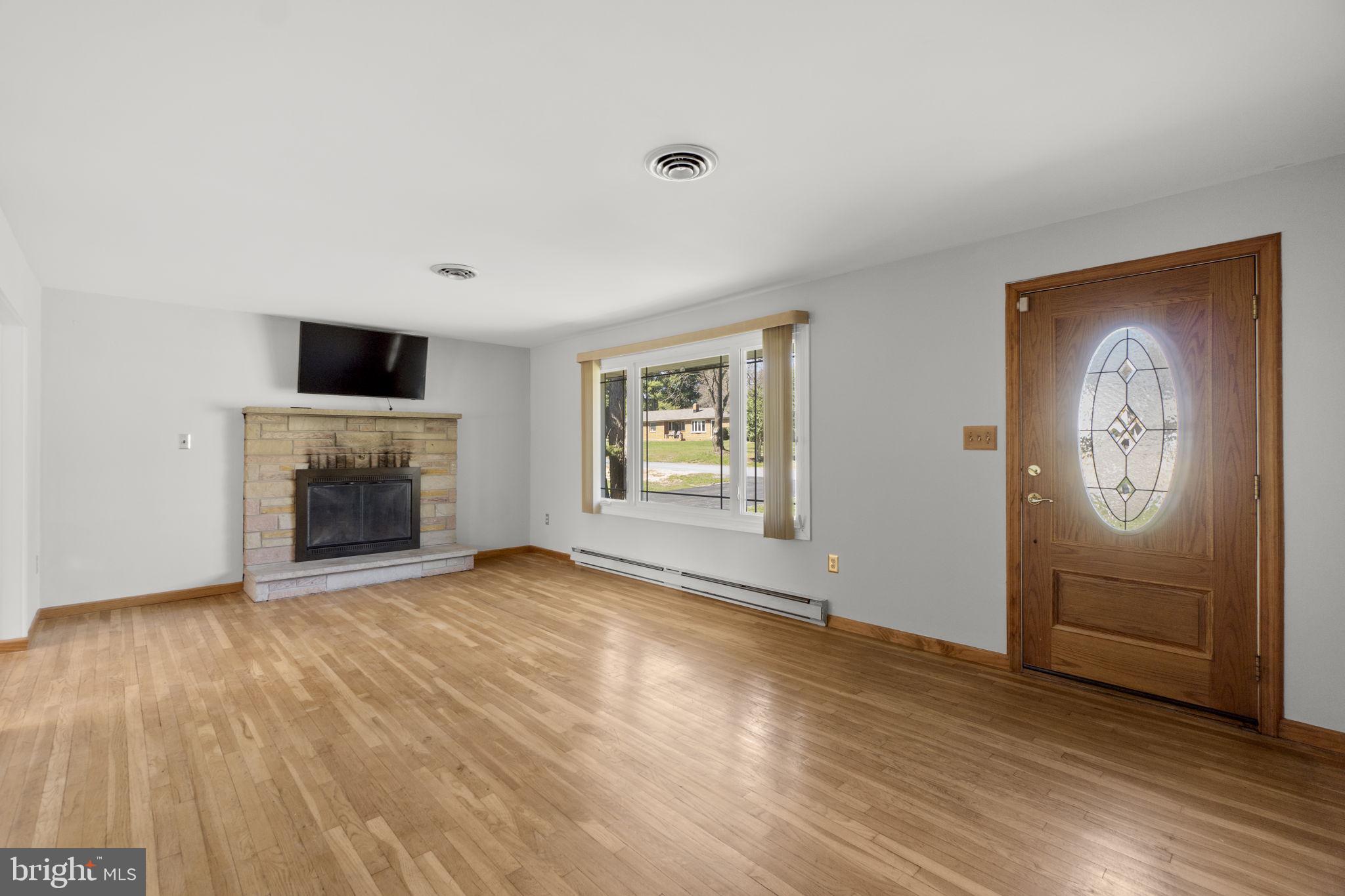 7203 Peekskill Drive Frederick, MD 21702 - Photo 6 of 65