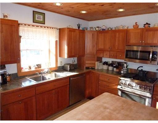 52 Danley Road Dayton, ME 04005 - Photo 3 of 12 Kitchen.