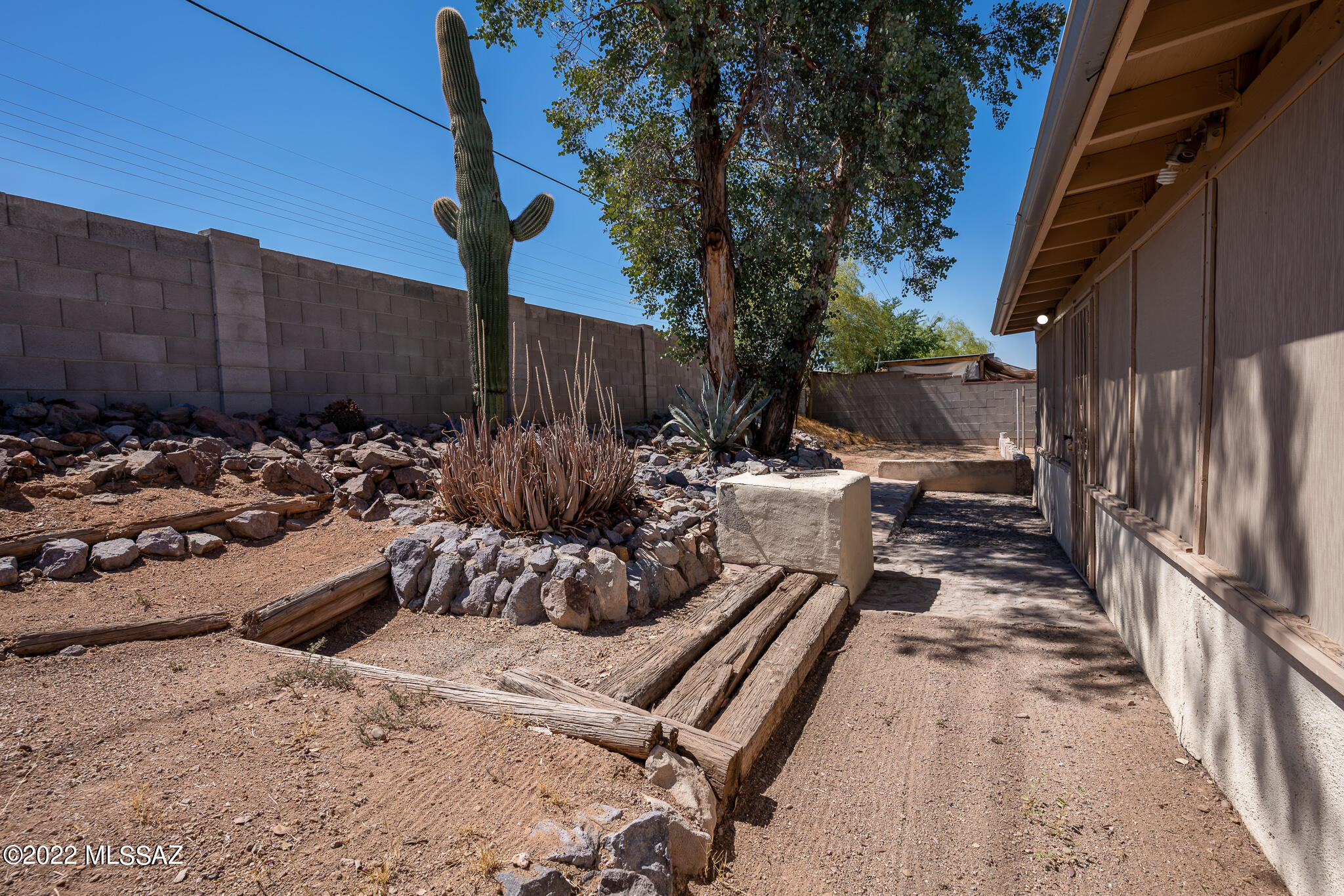 1378 South Gecko Road Tucson, AZ 85713 - Photo 32 of 42
