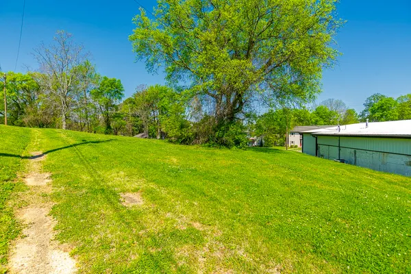 $256,900 | 806 Washington Street West, Fayetteville, TN 37334