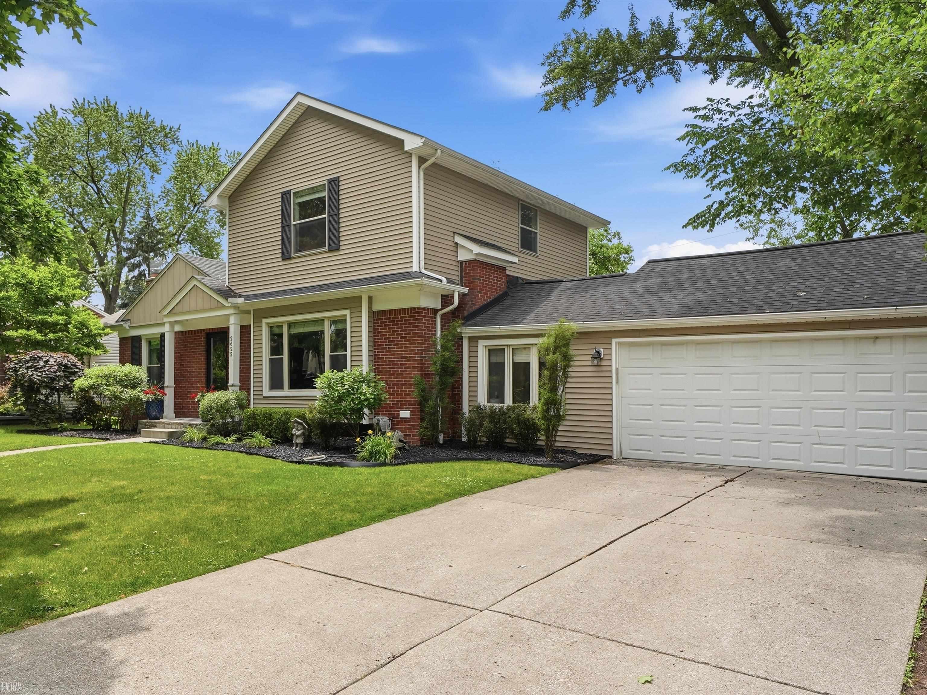2622 Bembridge Road Royal Oak, MI 48073 - Photo 39 of 46