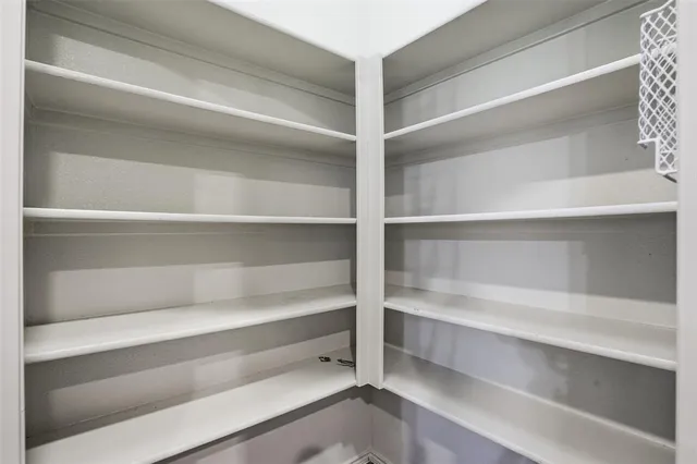 $275,000 | 1425 Ravenwood Drive, Mansfield, TX 76063