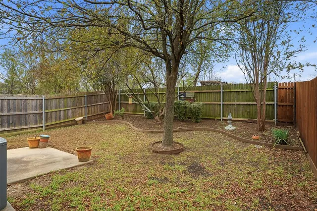 $275,000 | 1425 Ravenwood Drive, Mansfield, TX 76063