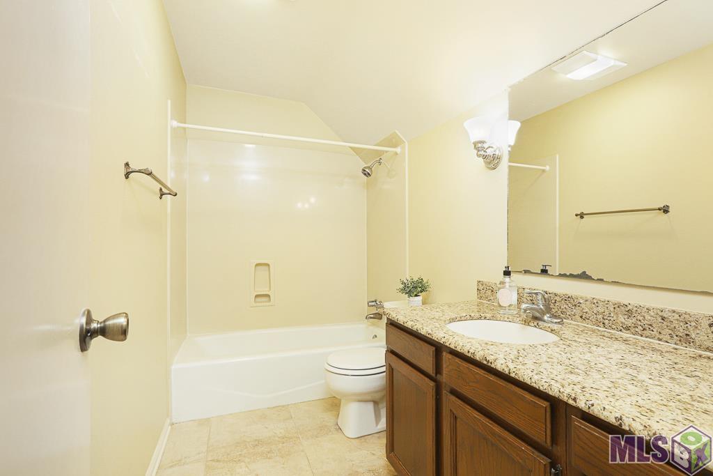 1576 Normandy Drive Baton Rouge, LA 70806 - Photo 24 of 32 Bathroom