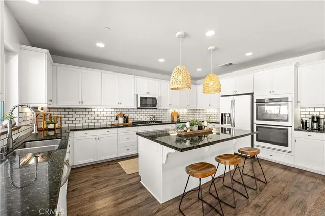 $995,000 | 39120 Hidden Creek Lane, Temecula, CA 92591