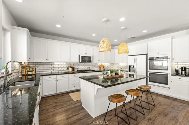 $995,000 | 39120 Hidden Creek Lane, Temecula, CA 92591