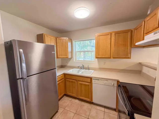 $659,900 | 5 Abbey Lane, Unit 311, Lahaina, HI 96761