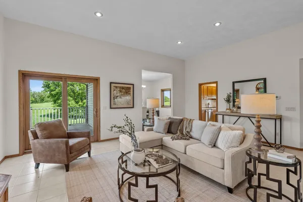 $1,149,000 | 19800 Stephan Drive, Starbuck, MN 56381