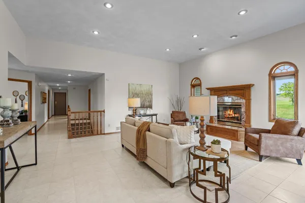 $1,149,000 | 19800 Stephan Drive, Starbuck, MN 56381