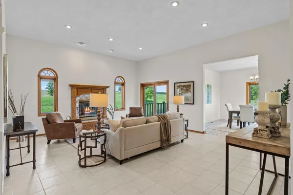 $1,149,000 | 19800 Stephan Drive, Starbuck, MN 56381