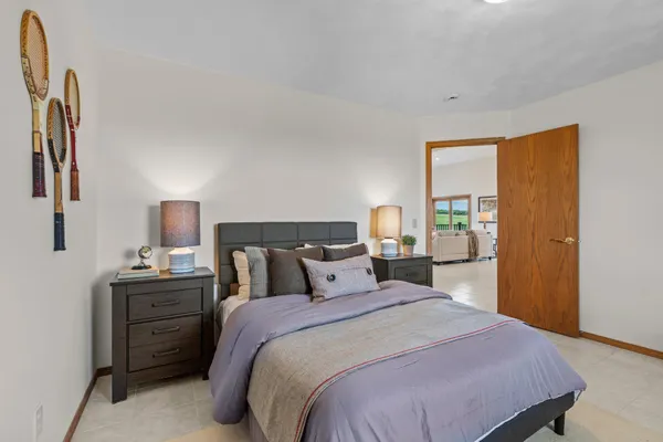 $1,149,000 | 19800 Stephan Drive, Starbuck, MN 56381