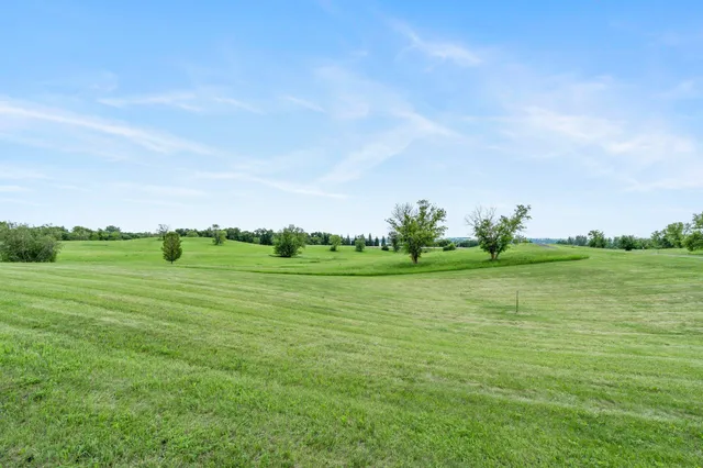 $1,149,000 | 19800 Stephan Drive, Starbuck, MN 56381