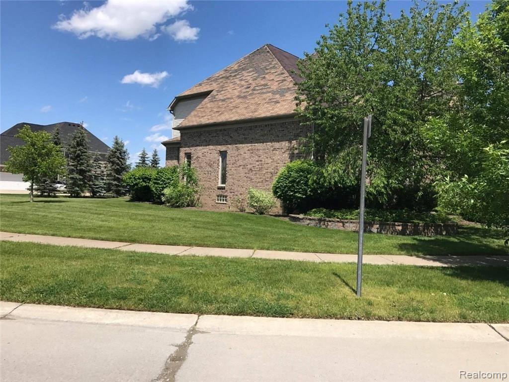 47442 Madison Canton, MI 48188 - Photo 46 of 50
