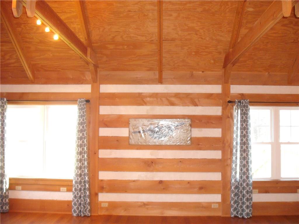 1275 Franklin Road Jackson Center, PA 16133 - Photo 8 of 25 Great Room with plenty of natural sunlight