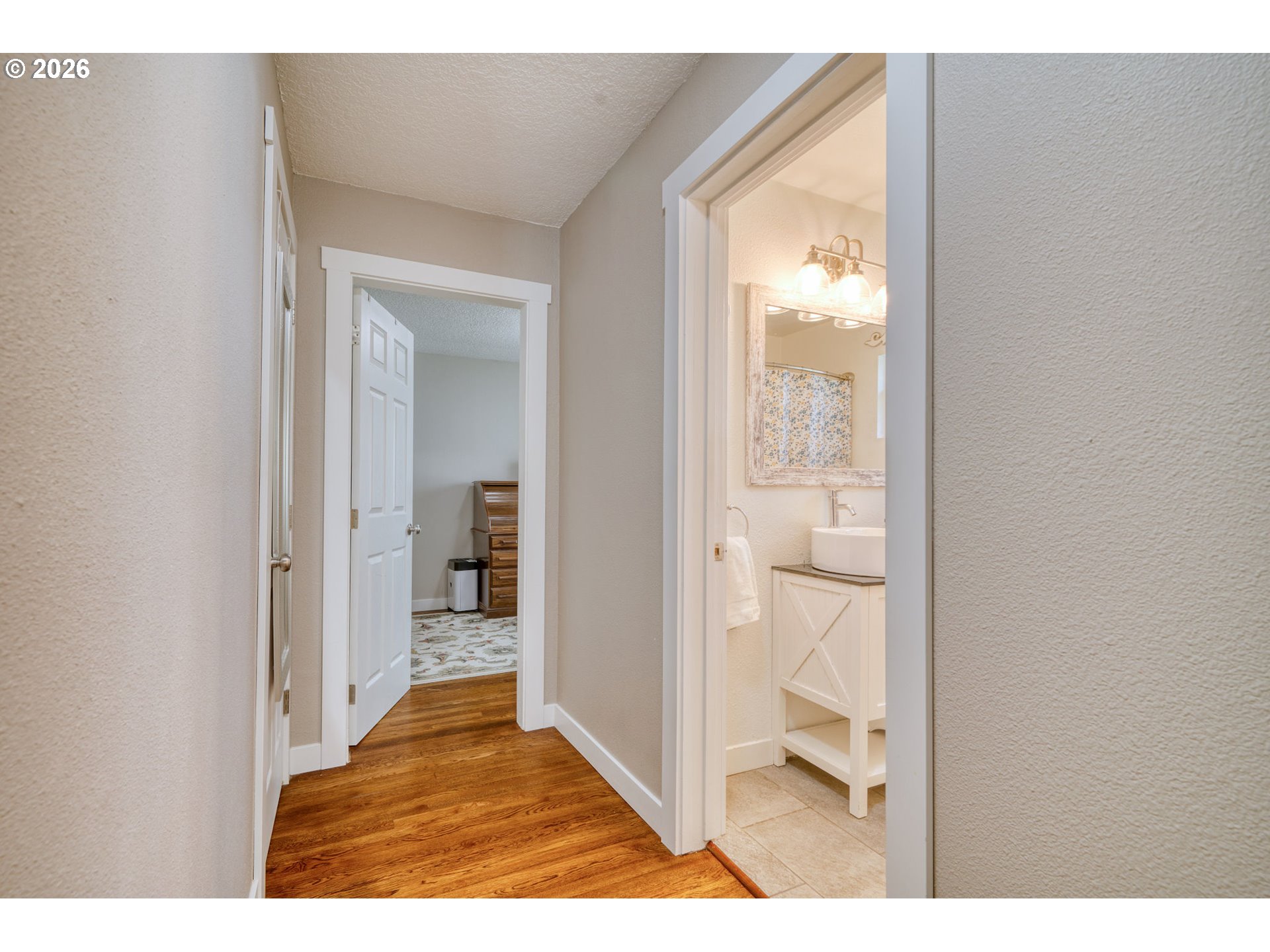 165 North Vernonia Road St. Helens, OR 97051 - Photo 22 of 41 Hallway