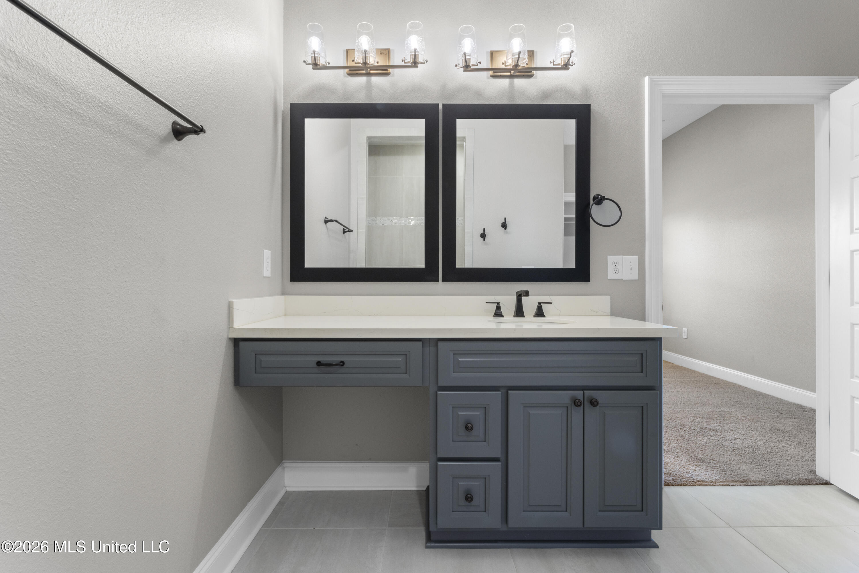 12569 Alphabet Road Gulfport, MS 39503 - Photo 21 of 42 Her vanity
