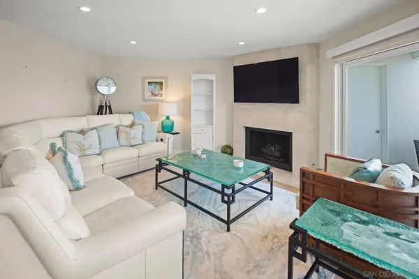 $1,975,000 | 8 Antigua Court, Coronado, CA 92118
