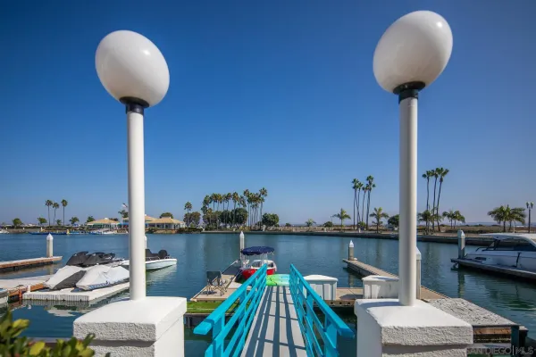 $1,975,000 | 8 Antigua Court, Coronado, CA 92118