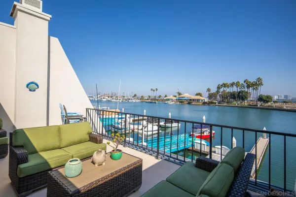 $1,975,000 | 8 Antigua Court, Coronado, CA 92118