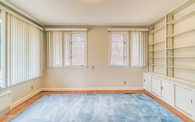 $425,000 | 140 Magna Vista Drive, Harriman, TN 37748