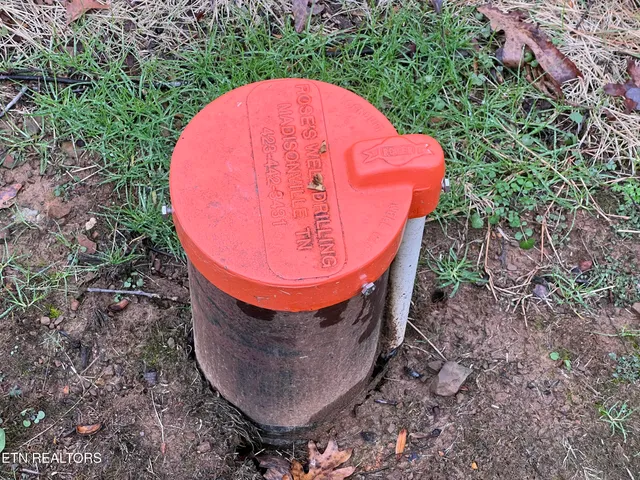 $425,000 | 140 Magna Vista Drive, Harriman, TN 37748