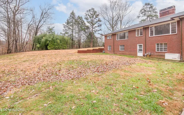 $425,000 | 140 Magna Vista Drive, Harriman, TN 37748