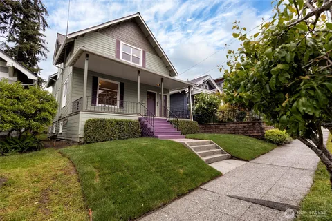 $950,000 | 1830 North 54th Street, Seattle, WA 98103