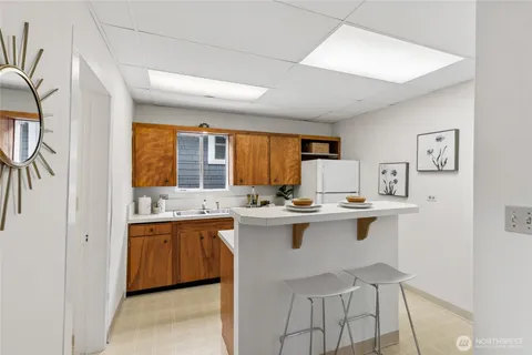 $950,000 | 1830 North 54th Street, Seattle, WA 98103
