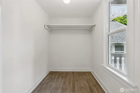 $950,000 | 1830 North 54th Street, Seattle, WA 98103