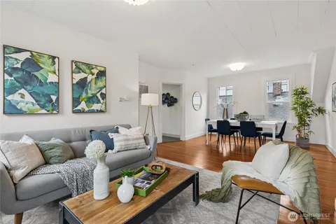 $950,000 | 1830 North 54th Street, Seattle, WA 98103