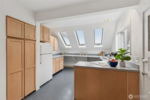 $950,000 | 1830 North 54th Street, Seattle, WA 98103