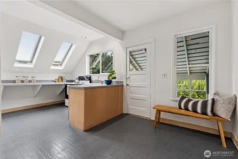 $950,000 | 1830 North 54th Street, Seattle, WA 98103
