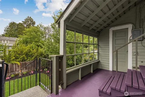 $950,000 | 1830 North 54th Street, Seattle, WA 98103