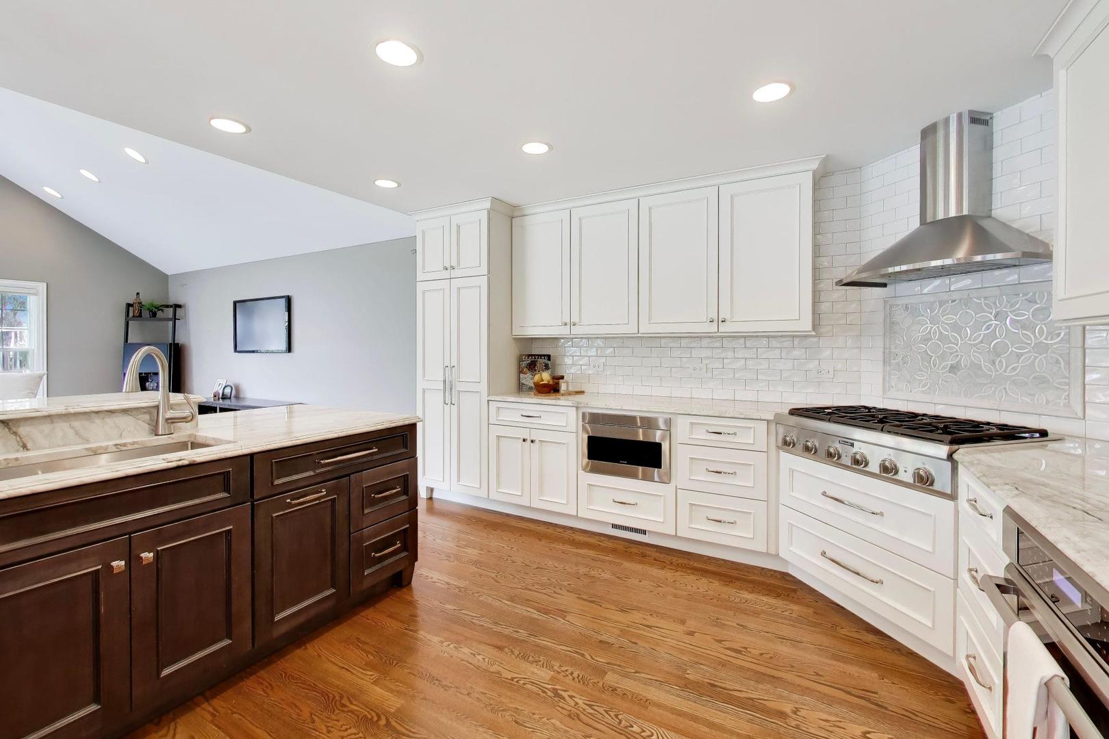 1212 West Clarendon Road Arlington Heights, IL 60004 - Photo 14 of 50