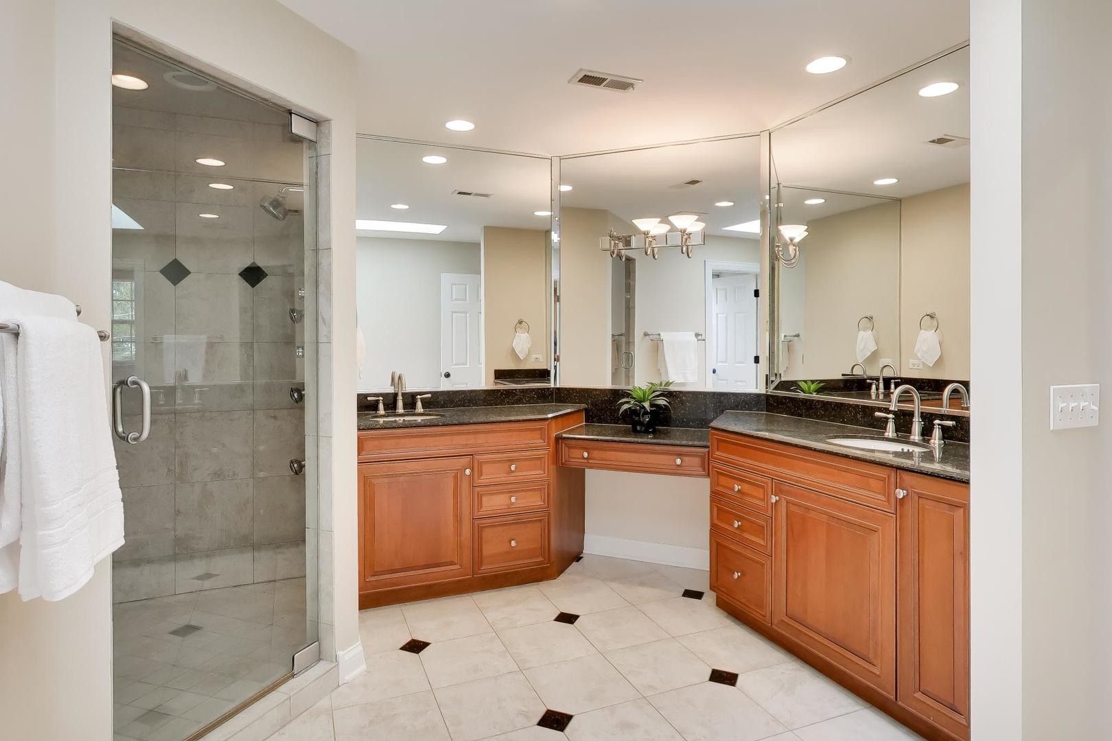 1212 West Clarendon Road Arlington Heights, IL 60004 - Photo 26 of 50