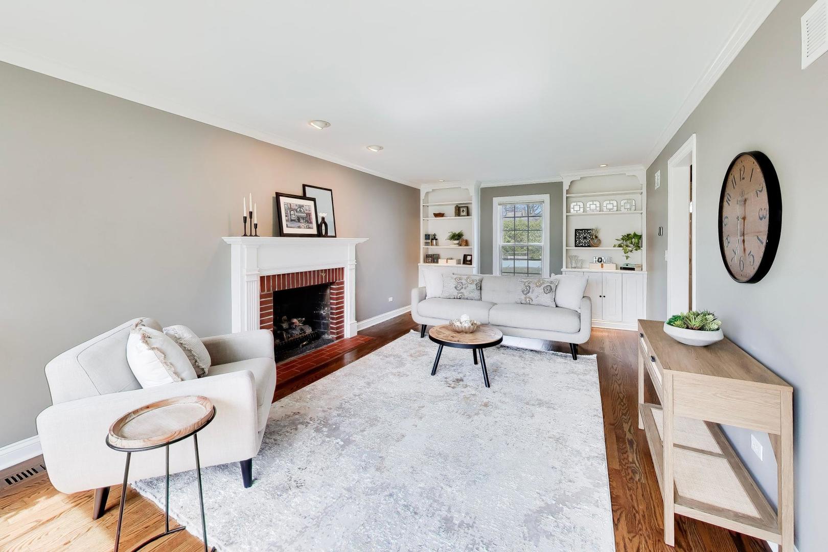 1212 West Clarendon Road Arlington Heights, IL 60004 - Photo 4 of 50