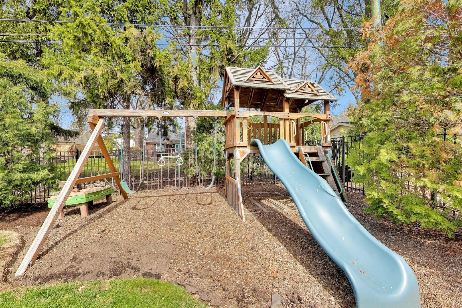1212 West Clarendon Road Arlington Heights, IL 60004 - Photo 49 of 50