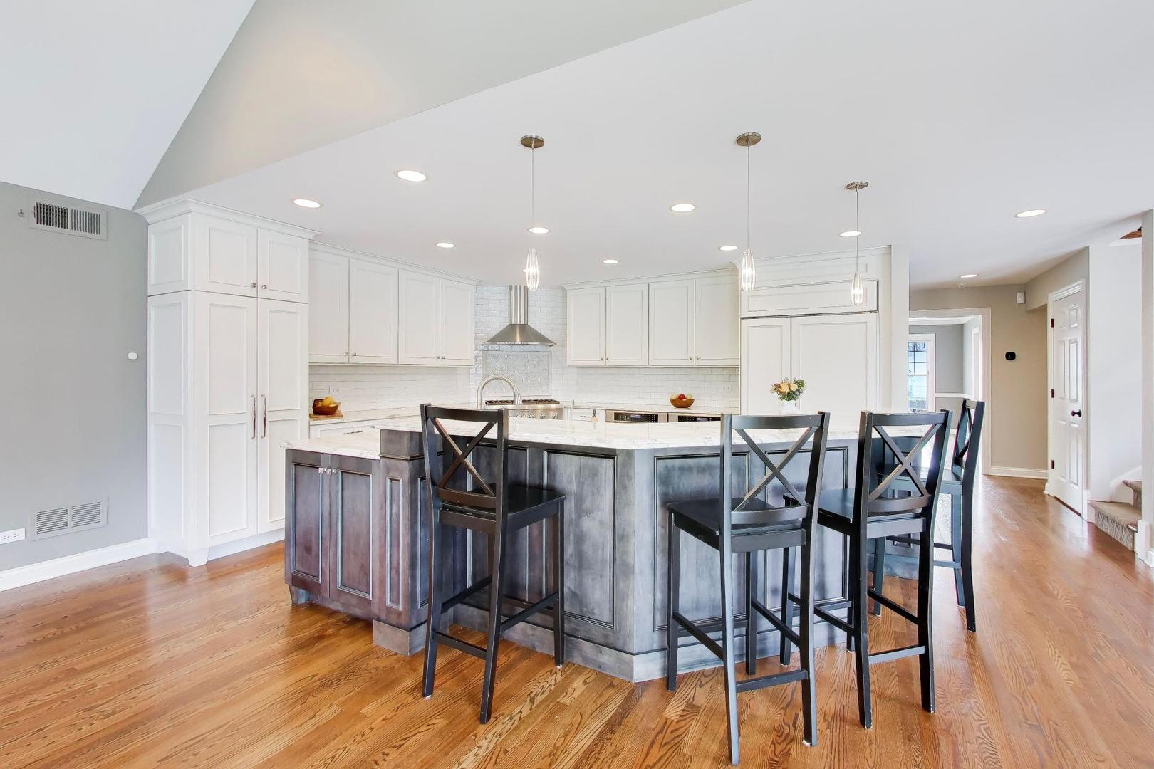 1212 West Clarendon Road Arlington Heights, IL 60004 - Photo 10 of 50