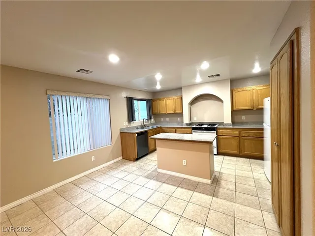 $1,800 | 7327 Laburnum Street, Las Vegas, NV 89113